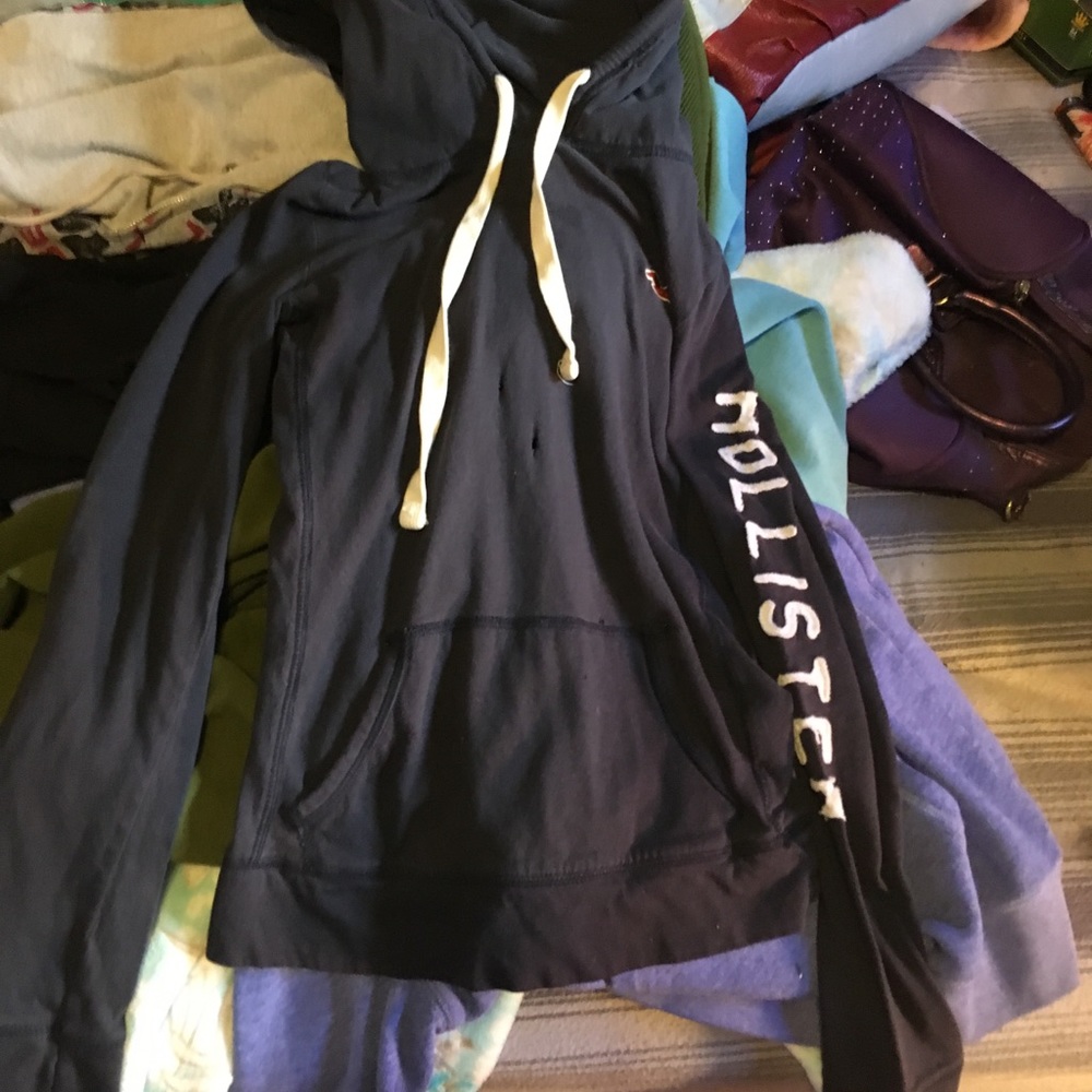 Hollister navy blue hoodie lightweight